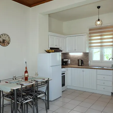 Apartment Magnolia House Stafylos *